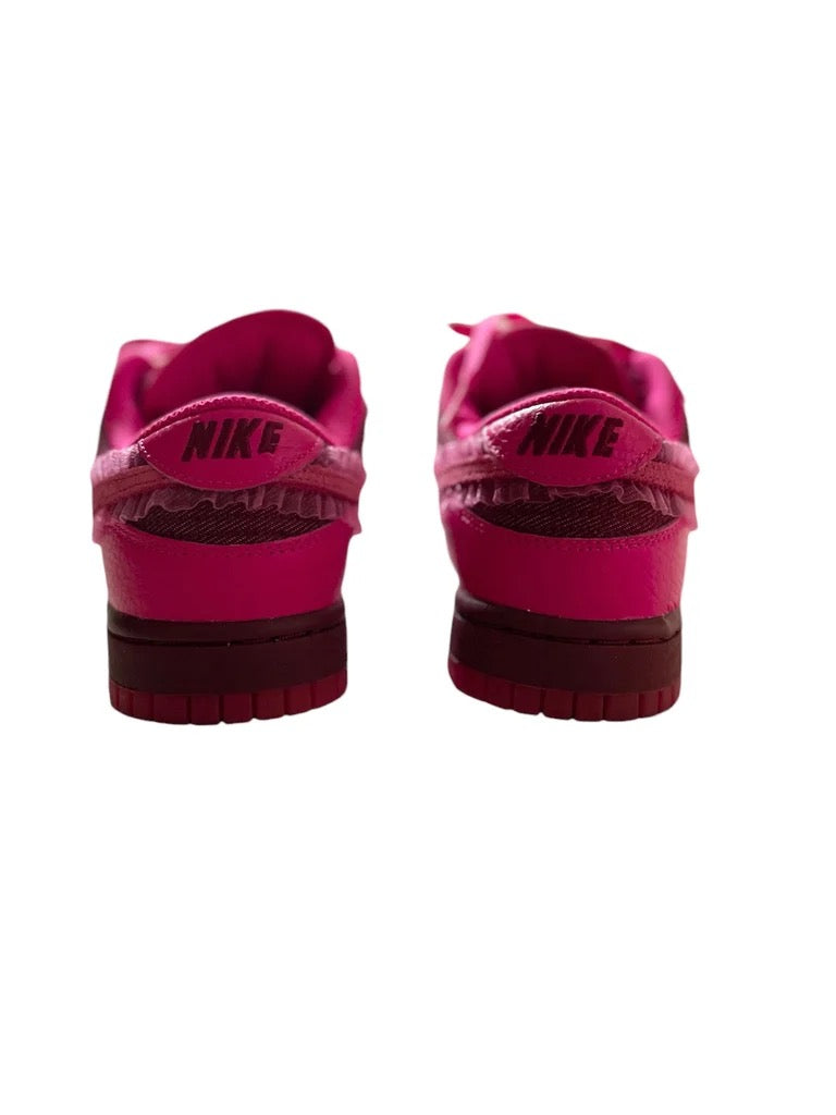 Nike Dunk Low Valentine's Day
