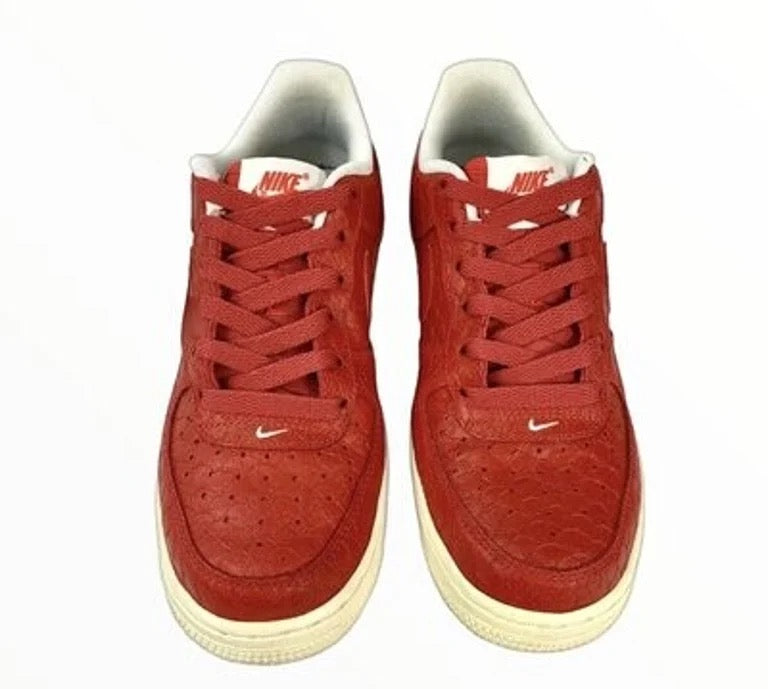 Nike Air Force 1 LV8
