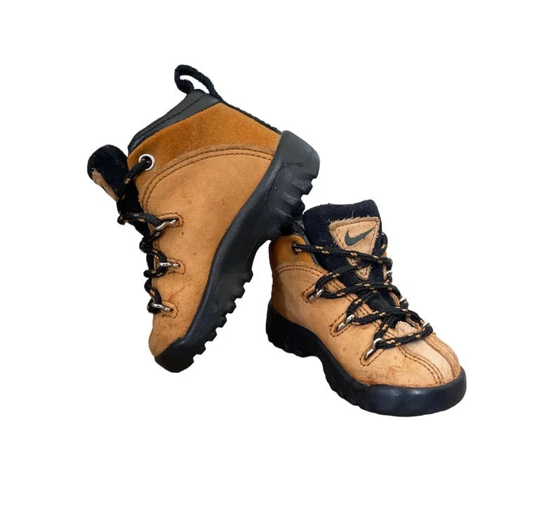 Nike ACG hiking boots