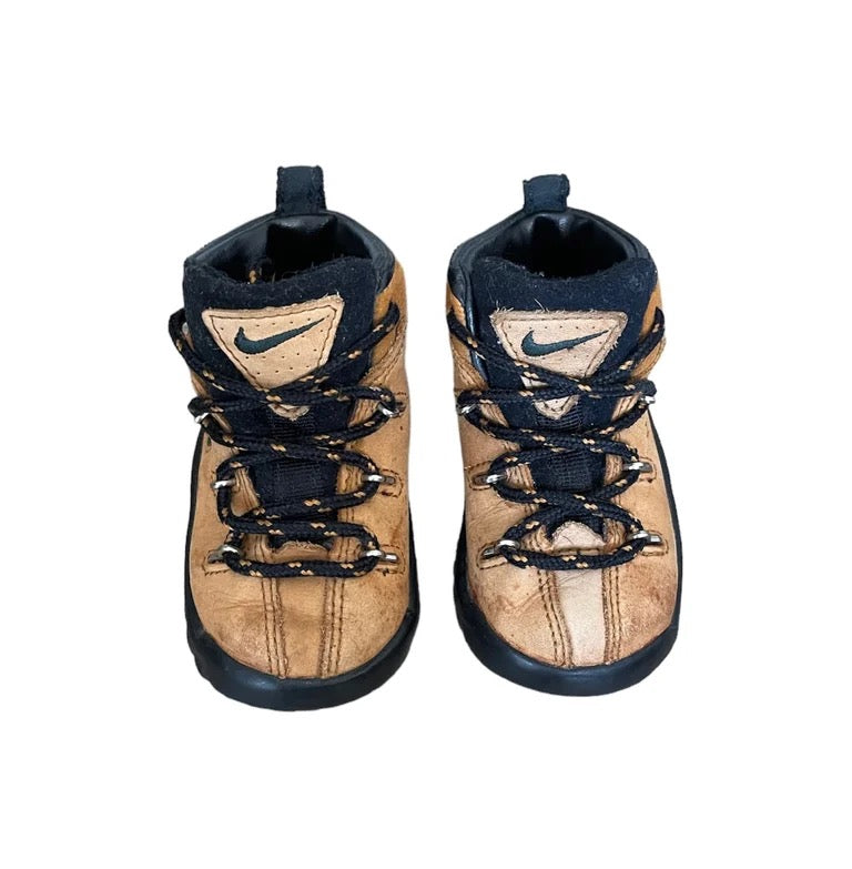 Nike ACG hiking boots