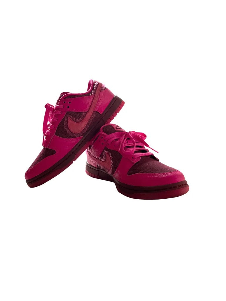Nike Dunk Low Valentine's Day