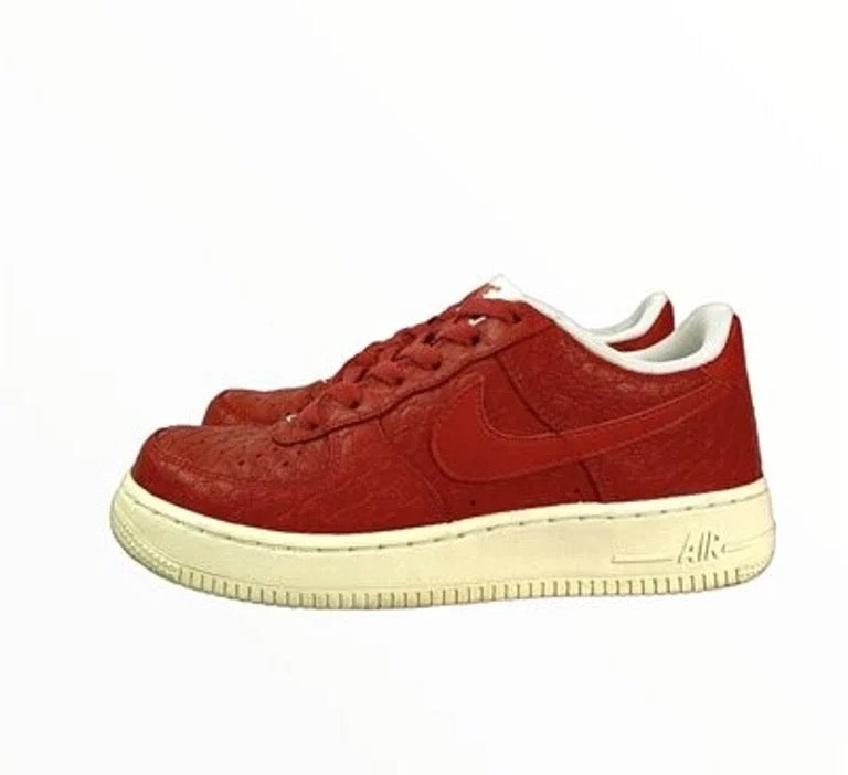 Nike Air Force 1 LV8