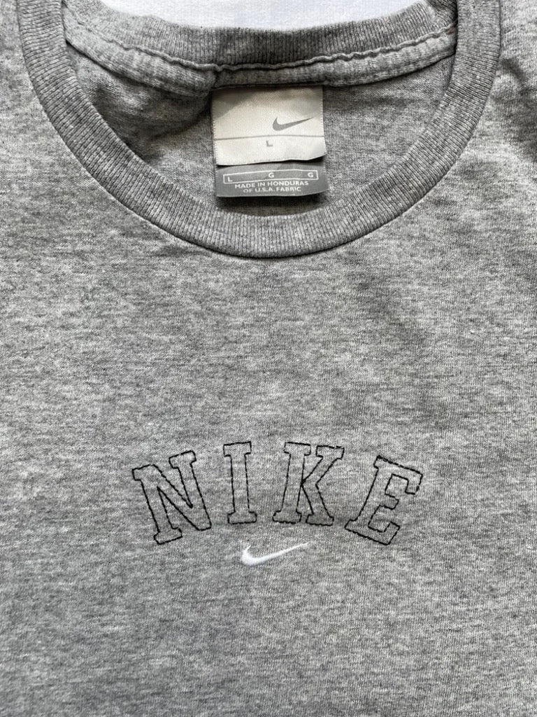 T-shirt Nike vintage manches longues brodé