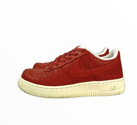 Nike Air Force 1 LV8