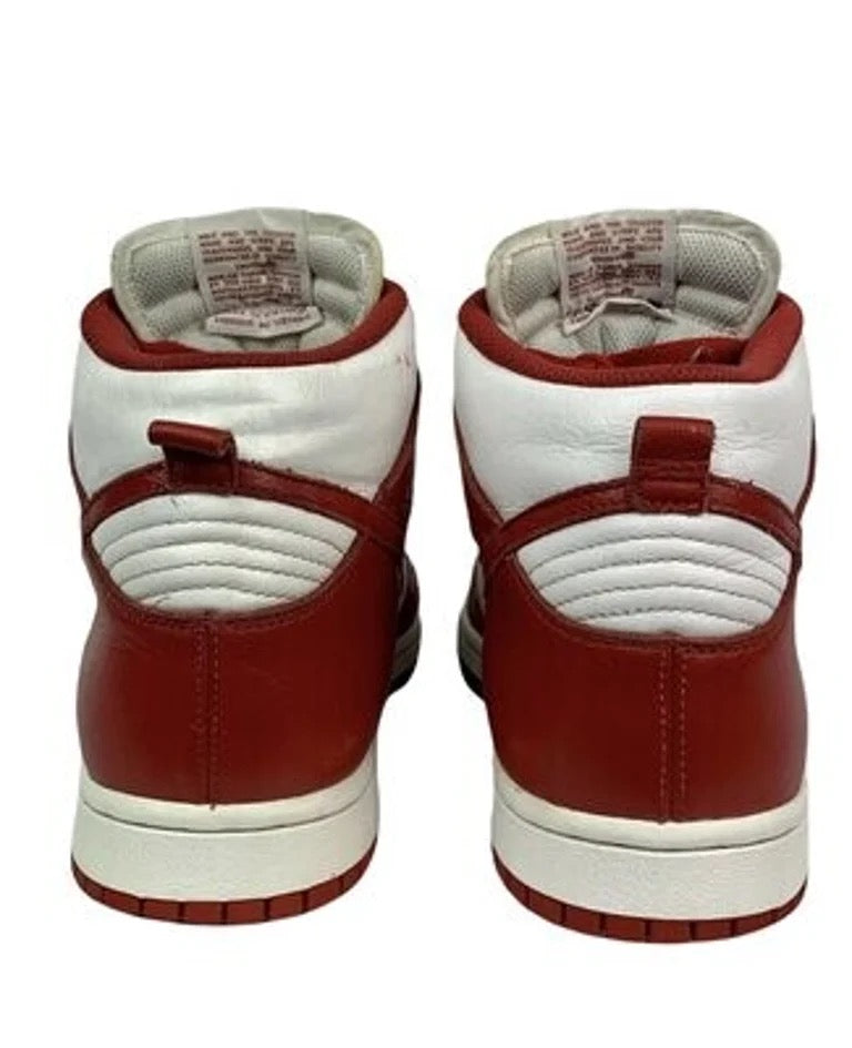 Nike Dunk High rétro Qs Be True St John's